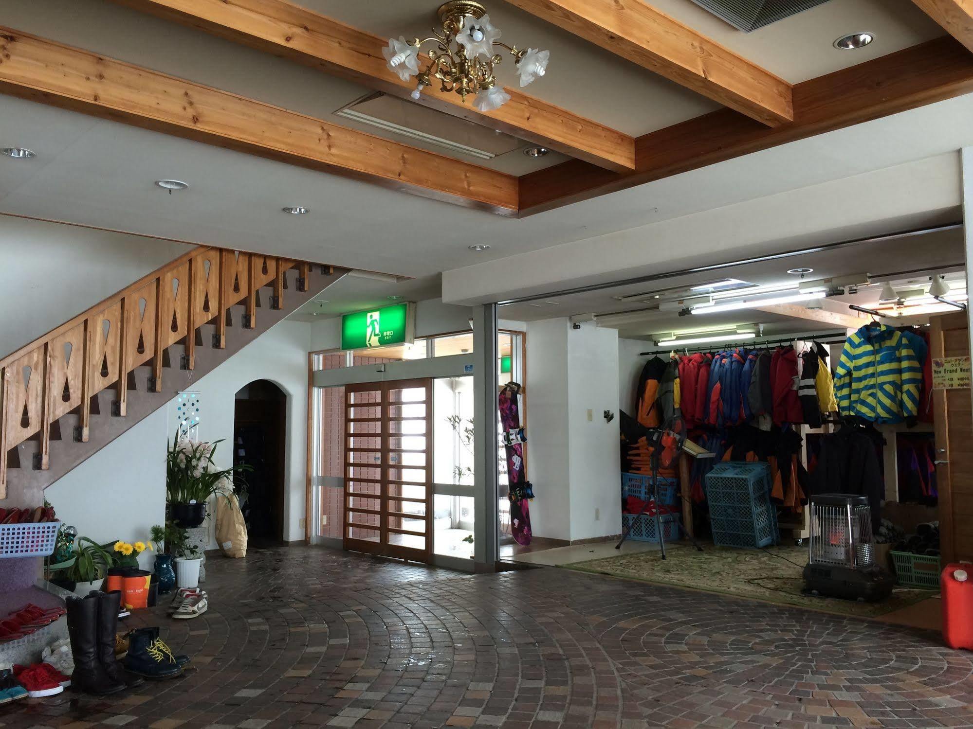 Mountside Jodel Hotel Hakuba Buitenkant foto